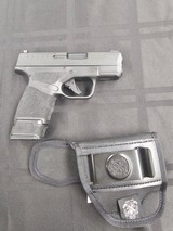 SPRINGFIELD ARMORY HELLCAT 9MM LUGER (9x19 PARA) - 1 of 3