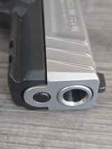 SMITH & WESSON SD40 VE .40 CALIBER - 2 of 3