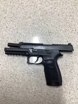SIG SAUER P320 9MM LUGER (9x19 PARA)