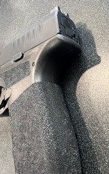 SPRINGFIELD ARMORY hellcat pro
9MM LUGER (9x19 PARA) - 3 of 3