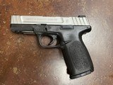 SMITH & WESSON SD40 VE .40 S&W - 1 of 3