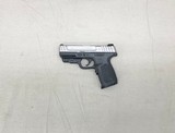 SMITH & WESSON SD 40 VE Crimson Trace Rail Master .40 S&W - 1 of 3