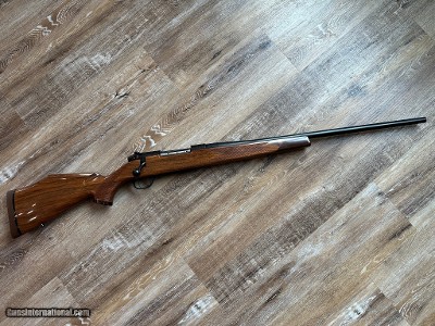 WEATHERBY MARK V .300 WIN MAG