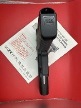 GLOCK 22 gen 2 .40 S&W - 3 of 3