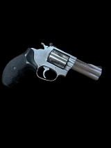 SMITH & WESSON 60-4 .38 SPL - 2 of 2