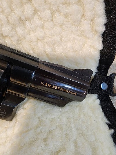 SMITH & WESSON MODEL 19 .357 MAG