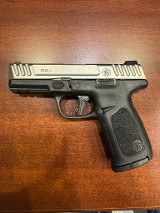 SMITH & WESSON SD9 2.0 9MM LUGER (9X19 PARA) - 1 of 3