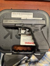 GLOCKG22 GEN 4 .40 S&W - 2 of 3