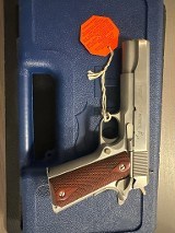 COLT MFG 1911 Government .45 ACP - 1 of 3
