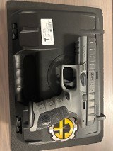 BERETTA APX 9 9MM LUGER (9X19 PARA) - 1 of 3
