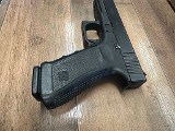 GLOCK G22 GEN 3.40 S&W - 2 of 3