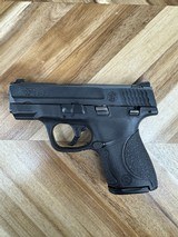 SMITH & WESSON M&P9 SHIELD 9MM LUGER (9x19 PARA) - 2 of 3