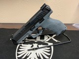HECKLER & KOCH VP9
9MM LUGER (9x19 PARA)