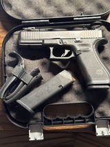 GLOCK 17 GEN 5 9MM LUGER (9x19 PARA) - 2 of 3