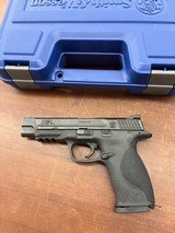 SMITH & WESSON M&P40L .40 S&W