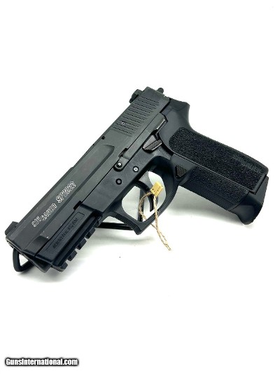SIG SAUER SP2022 9MM LUGER (9x19 PARA)