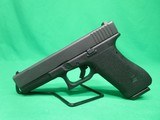 GLOCK G17 GEN 1 9MM LUGER (9X19 PARA) - 1 of 3