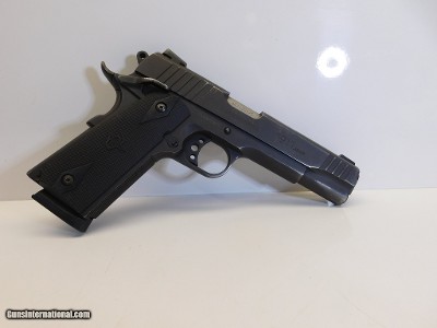 TAURUS 1911 .45 ACP