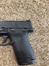 SMITH & WESSON M&P 9 SHIELD 9MM LUGER (9x19 PARA) - 2 of 3