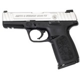 SMITH & WESSON SD40 VE .40 S&W - 1 of 3