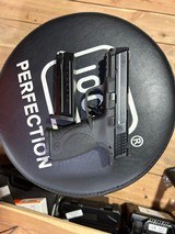 SMITH & WESSON M&P 9 9MM LUGER (9x19 PARA) - 1 of 3