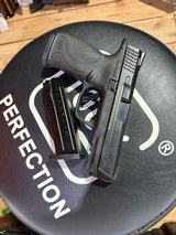 SMITH & WESSON M&P 9 9MM LUGER (9x19 PARA) - 2 of 3