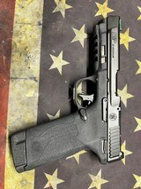 SMITH & WESSON M&P22 MAGNUM .22 WMR - 2 of 3