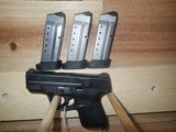 SMITH & WESSON M&P 40 SHIELD .40 S&W - 2 of 2