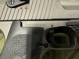 MAGNUM RESEARCH DE44
.44 MAGNUM - 3 of 3