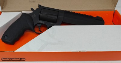 TAURUS RAGING HUNTER .460 S&W MAGNUM
