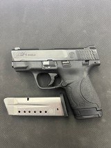 SMITH & WESSON M&P 9 SHIELD 9MM LUGER (9x19 PARA) - 1 of 3