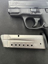 SMITH & WESSON M&P 9 SHIELD 9MM LUGER (9x19 PARA) - 2 of 3
