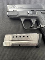 SMITH & WESSON M&P 9 SHIELD 9MM LUGER (9x19 PARA) - 2 of 3