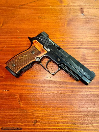 SIG SAUER P320-M17 CEREMONIAL (CUSTOM WORKS) 9MM LUGER (9X19 PARA)