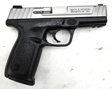 SMITH & WESSON SD40 VE .40 S&W - 2 of 3