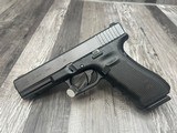 GLOCK G22 GEN 4 .40 S&W - 1 of 3
