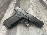 GLOCK G22 GEN 4 .40 S&W - 2 of 3