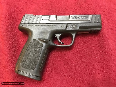SMITH & WESSON SD40 .40 S&W