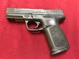 SMITH & WESSON SD40 .40 S&W - 2 of 3