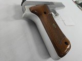 SMITH & WESSON 622 Stainless, Wood Grips, w/Magazine .22 LR - 2 of 3
