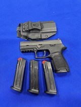 SIG SAUER P320 Compact 9MM LUGER (9x19 PARA) - 3 of 3