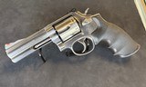 SMITH & WESSON 686-4 .357 MAG - 2 of 2