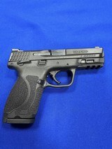 SMITH & WESSON M&P M2.0 COMPACT 9MM LUGER (9X19 PARA)