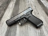 GLOCK 17 GEN 5 9MM LUGER (9X19 PARA) - 1 of 3
