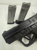SMITH & WESSON M & P 9 Shield 9MM LUGER (9x19 PARA) - 2 of 3