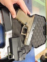 GLOCK G23 Gen 3 .40 S&W - 1 of 3