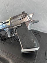 MAGNUM RESEARCH DESERT EAGLE .44 MAGNUM - 3 of 3