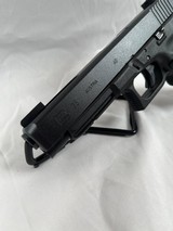GLOCK G35 Gen 3 .40 S&W - 2 of 3