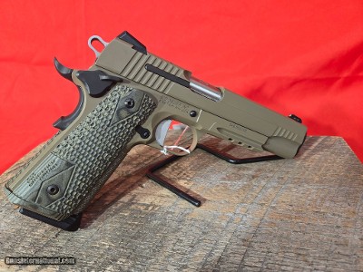 SIG SAUER 1911 .45 ACP