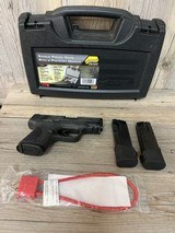 SMITH & WESSON M&P 40 C .40 S&W - 1 of 3